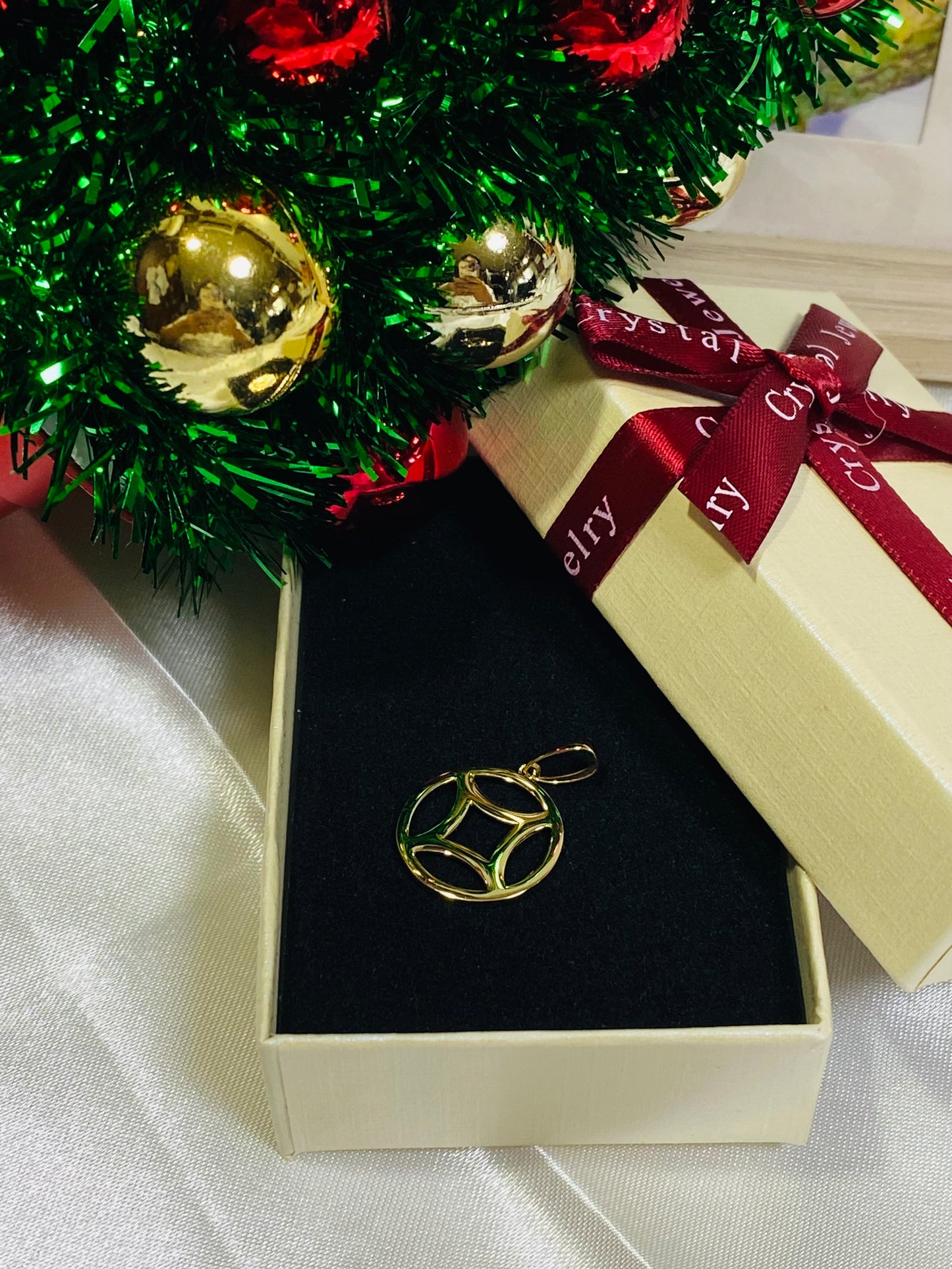 K18 Pendant & Loop Earrings