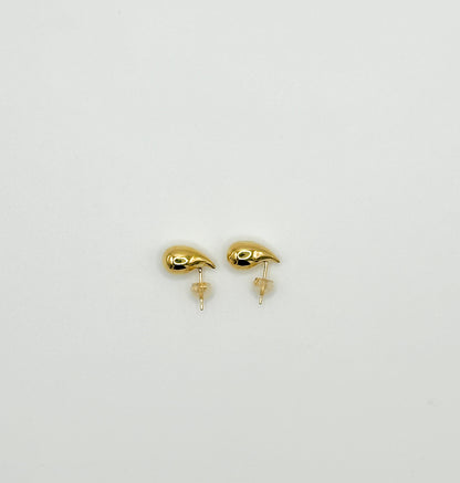 Teardrop Stud K18