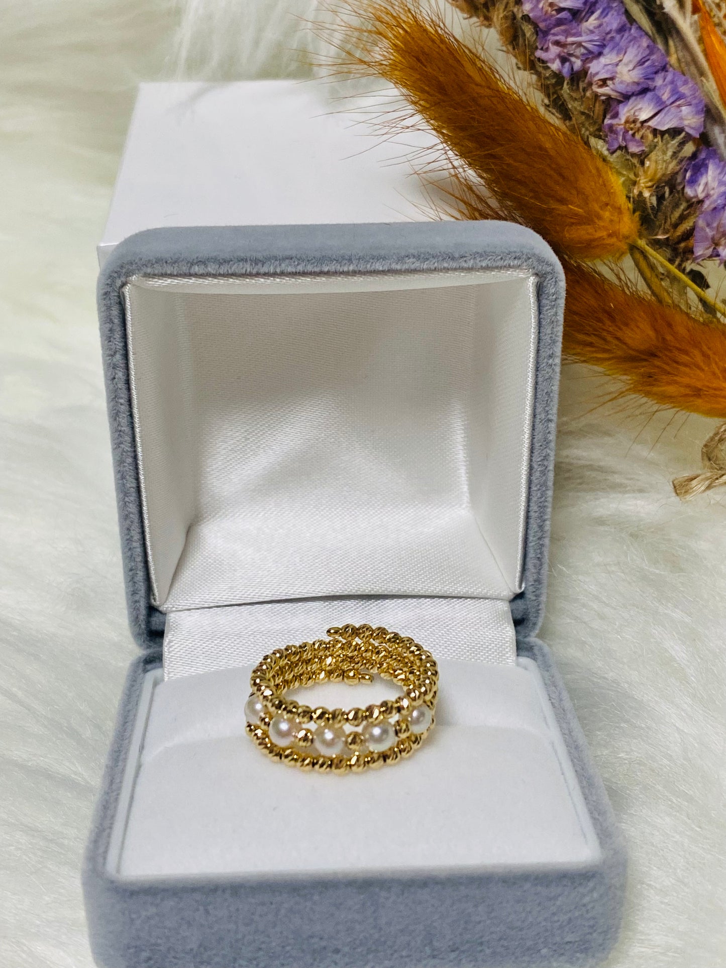K18 Spiral Ring with pearl
